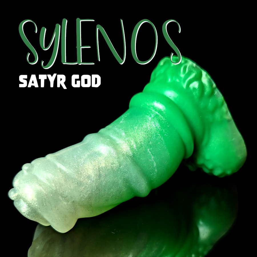 Sylenos - Fade Color - Custom Fantasy Dildo with Knot - Silicone Satyr Style Sex Toy