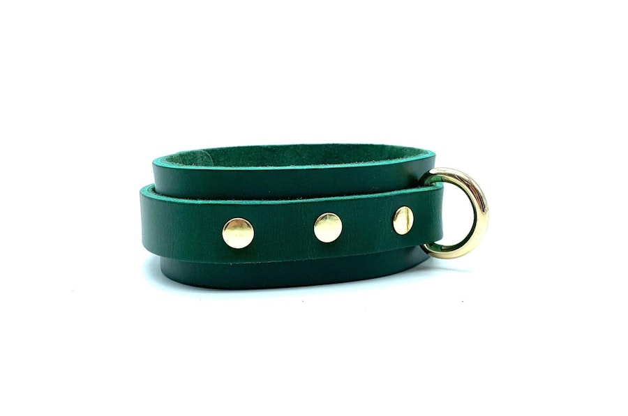Leather Collar and Leash, "Mona", Emerald Green Italian Leather Choker, Neck Restraint for BDSM Bondage Submissive, Custom Engraving Image # 57534