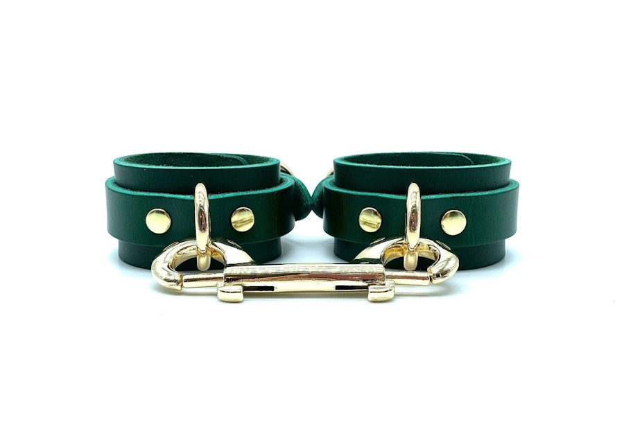 7 Piece Bondage Kit "Mona", Italian Leather Green BDSM Set, Wrist and Ankle Cuffs, Thigh Cuffs, Collar, Chain Leash, Custom Engraving Image # 57526