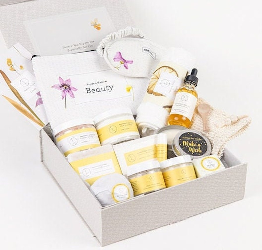 Spa Gift Basket, Organic Spa Gift Set, Luxury Spa Kit for Women, Gifts Box for Her, New Mom Gift, Relaxation Gift, Care Package, By Lizush Image # 59623
