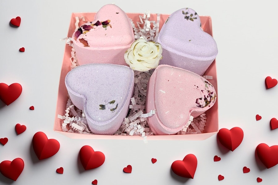 Shower steamers Gift Set of 4, Aromatherapy Spa Bath fizzy Gift for Beauty Guru, Natural Pampering Shower Bombs Spa Gift Box for valentines