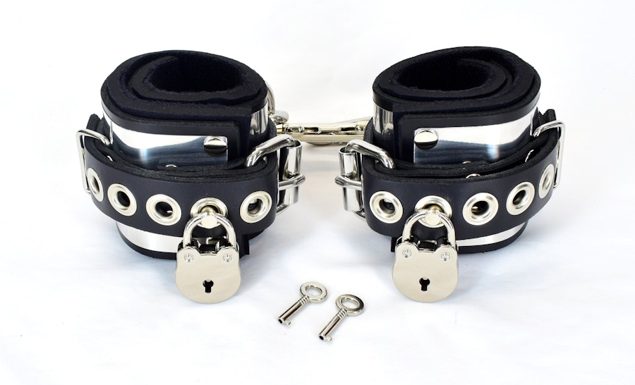 Locking Metal Band Wrist Bondage Cuffs