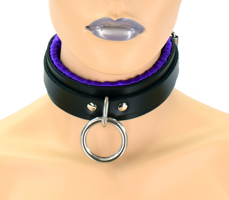 Locking Purple Satin Padded Collar photo
