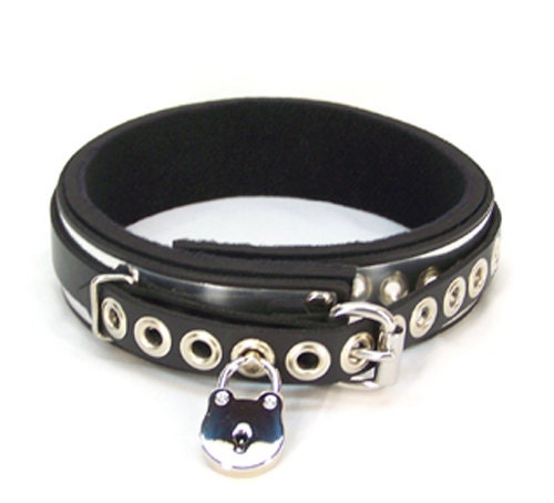 Leather Metal Wrapped Locking Lined Sub-Collar photo